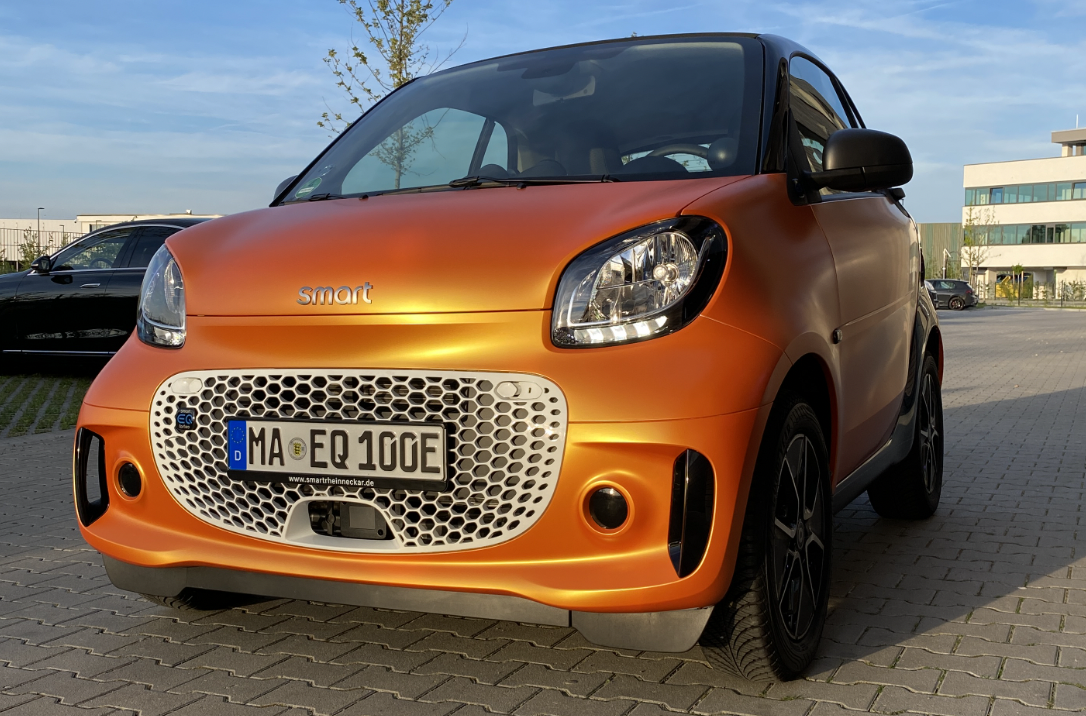 Folierter EQ-Smart in orange.