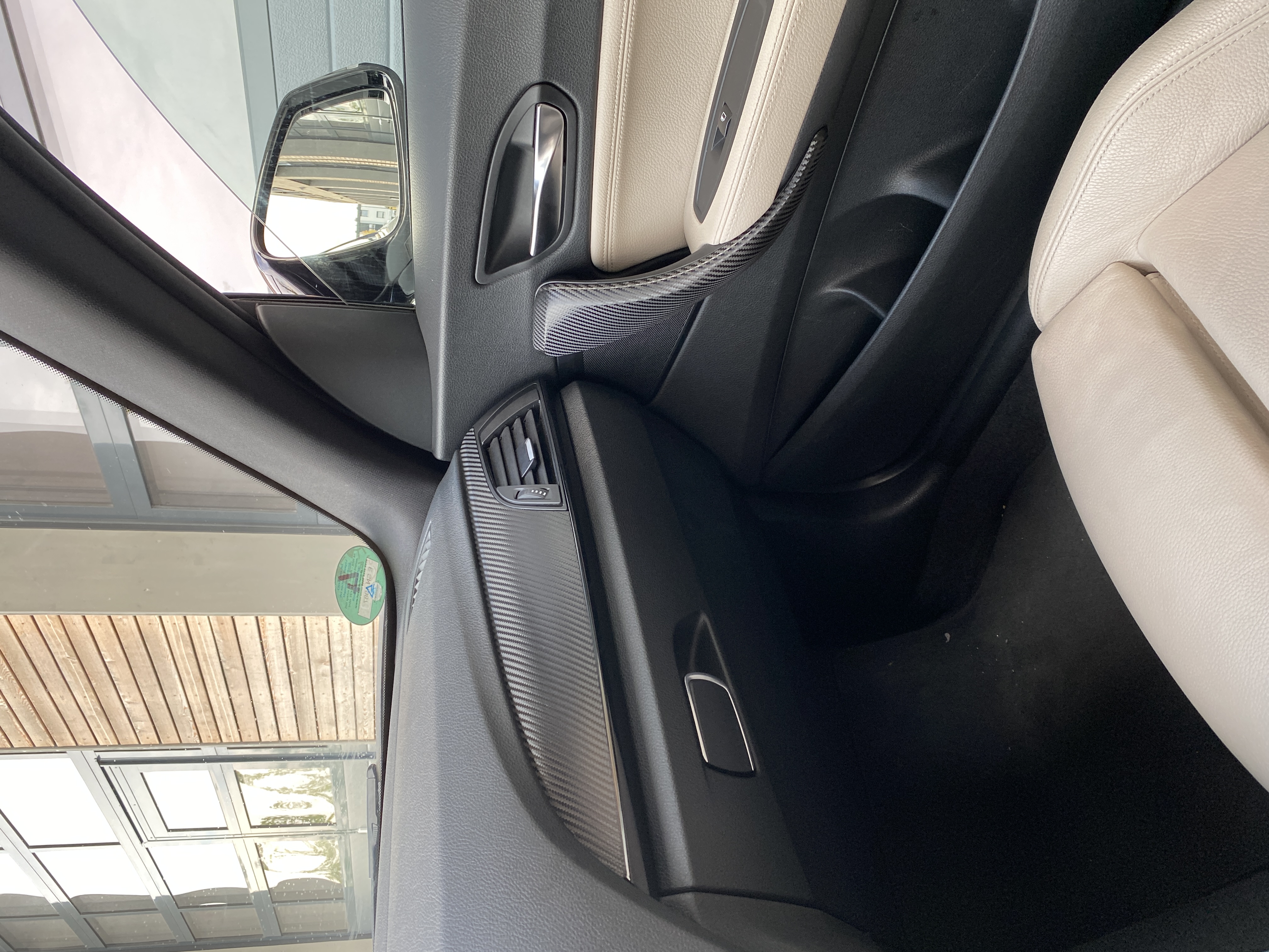 Carbon interierur-Folierung.